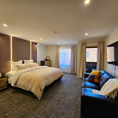 St James Apartments Queenstown Bagian luar foto