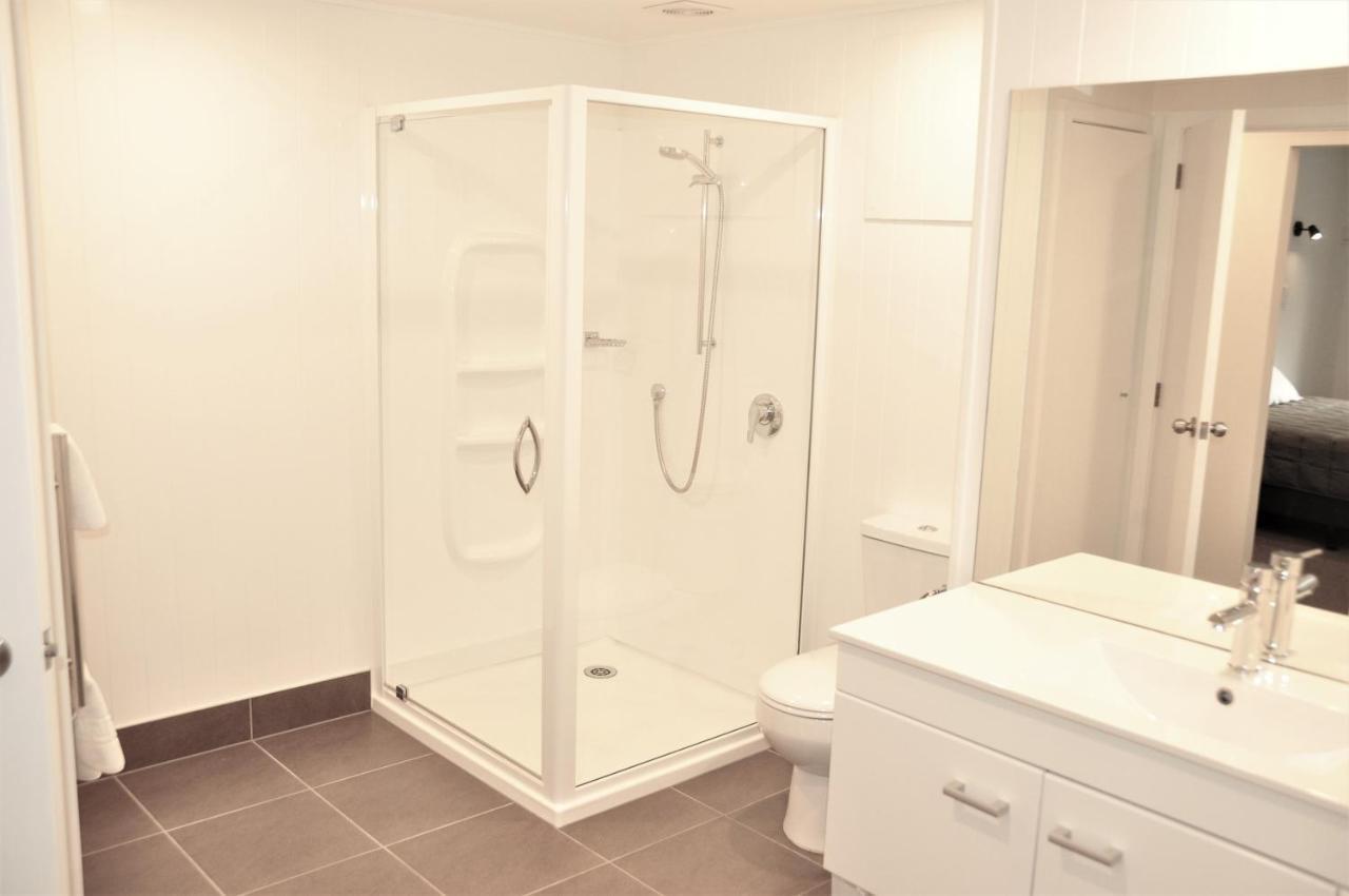 St James Apartments Queenstown Bagian luar foto