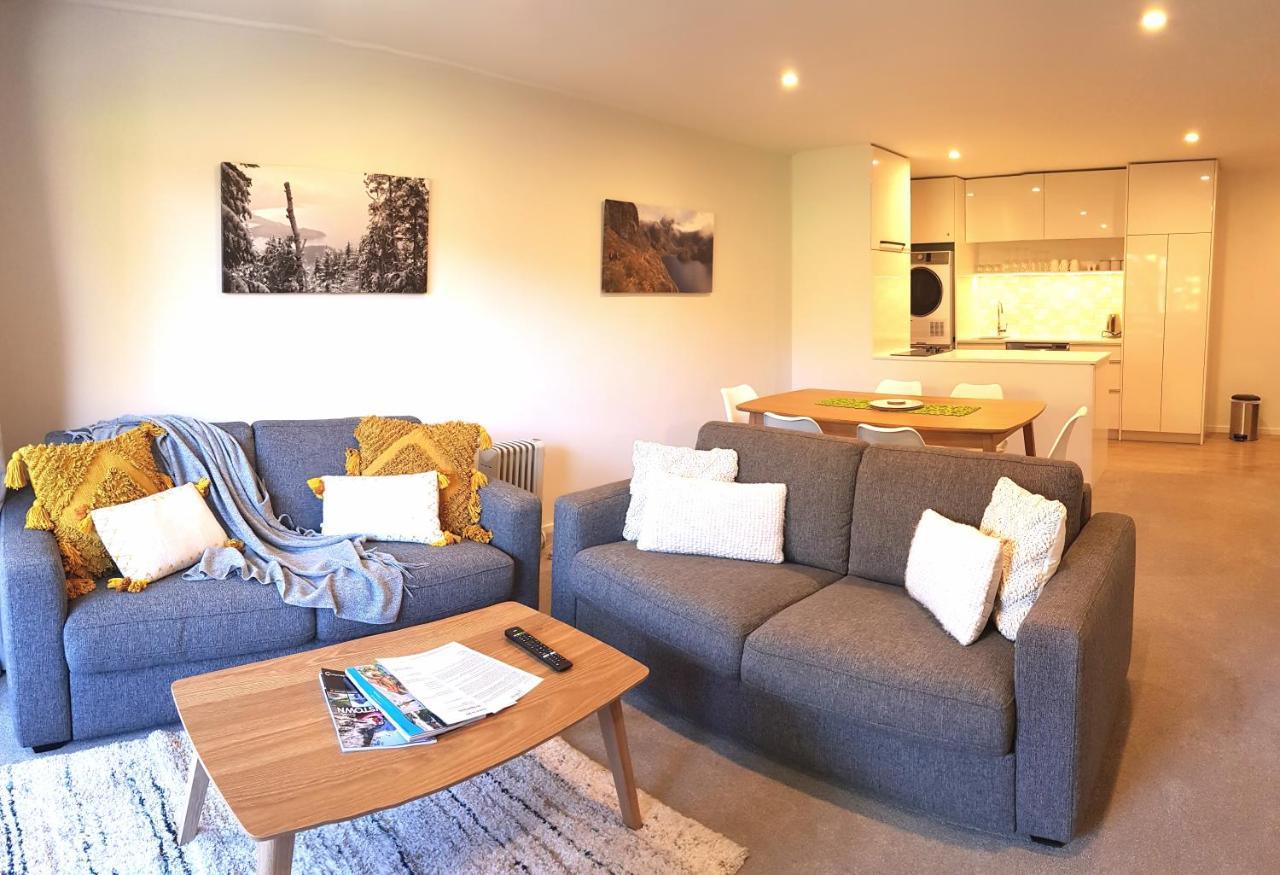 St James Apartments Queenstown Bagian luar foto