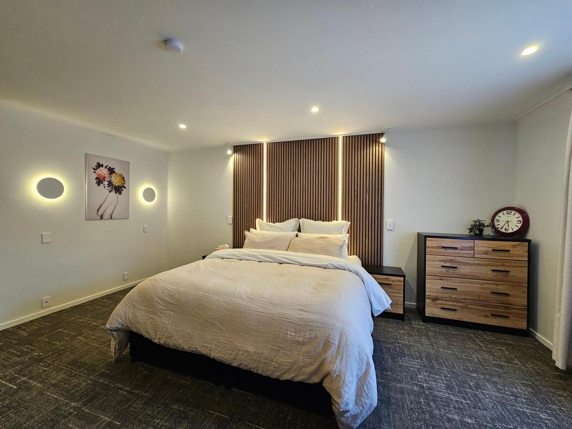 St James Apartments Queenstown Bagian luar foto