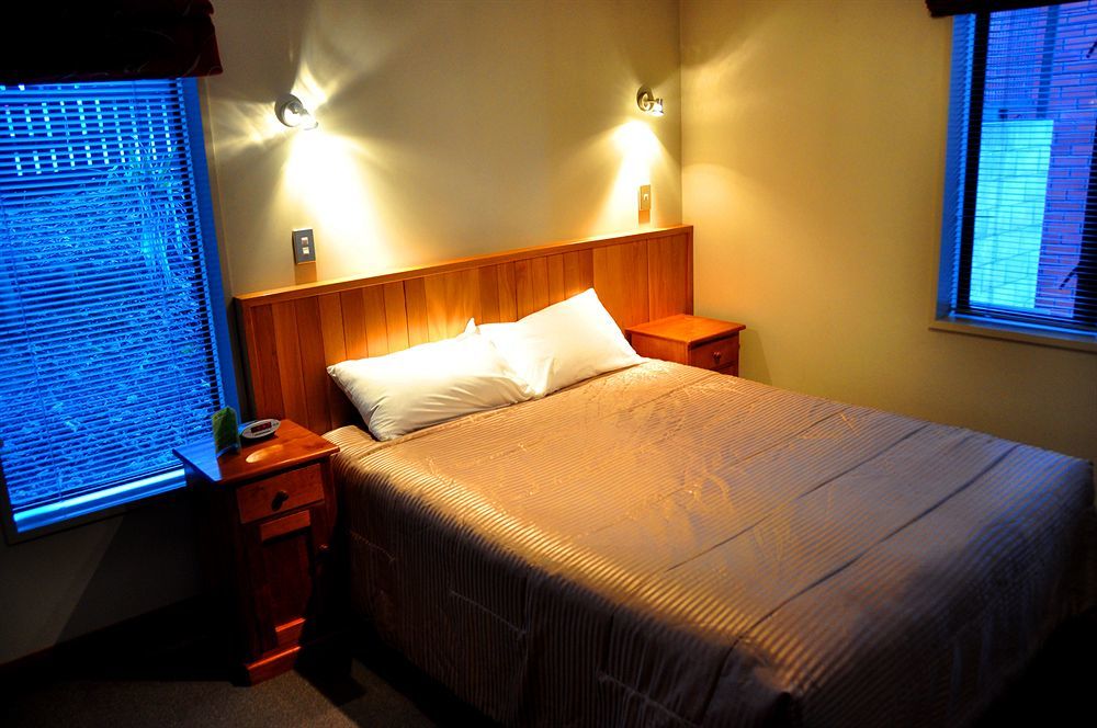 St James Apartments Queenstown Bagian luar foto