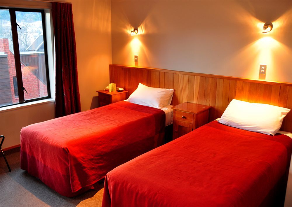 St James Apartments Queenstown Bagian luar foto