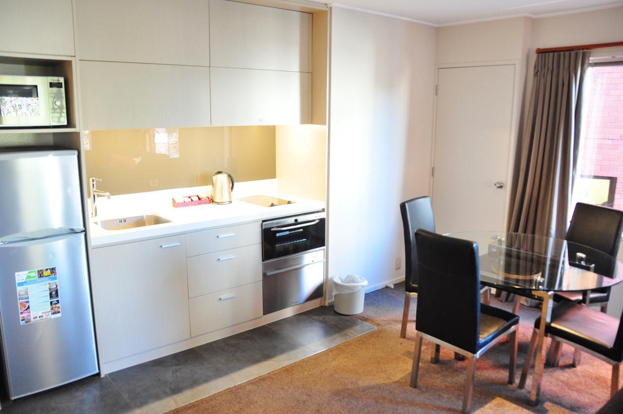 St James Apartments Queenstown Bagian luar foto