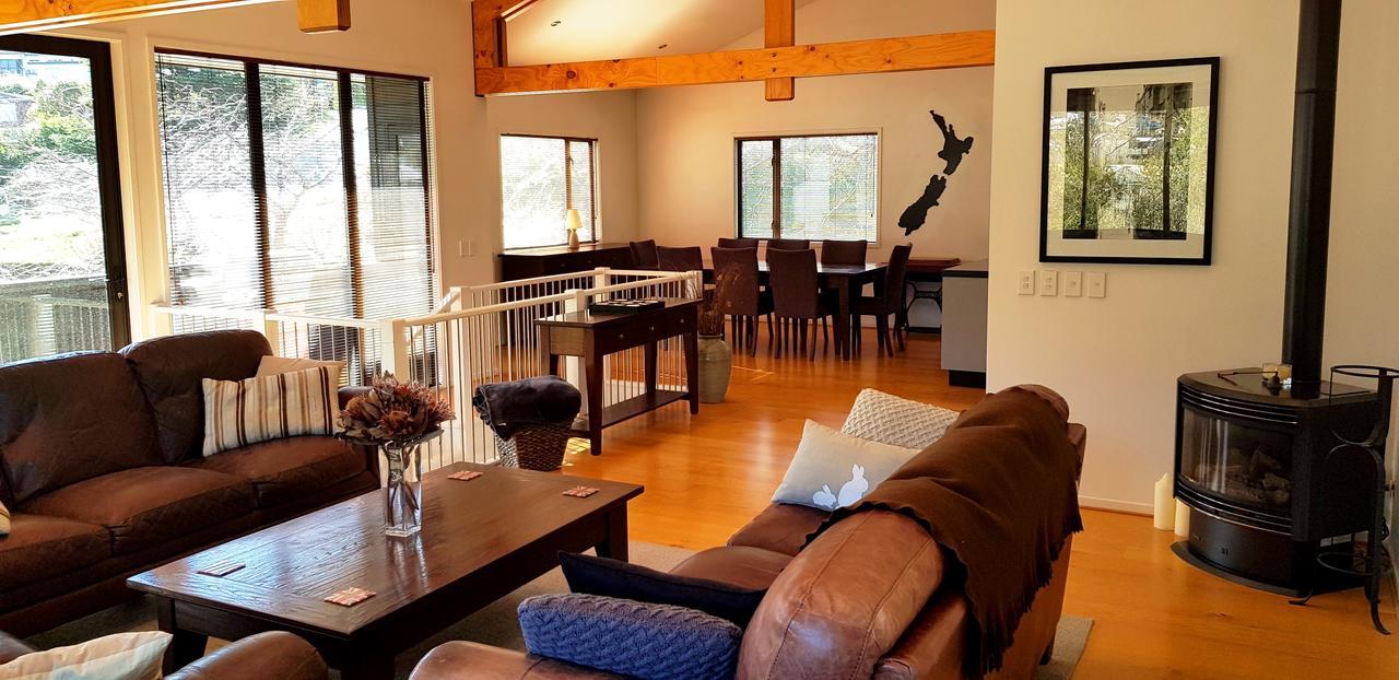 St James Apartments Queenstown Bagian luar foto